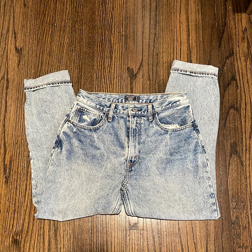 Abercrombie mom jeans